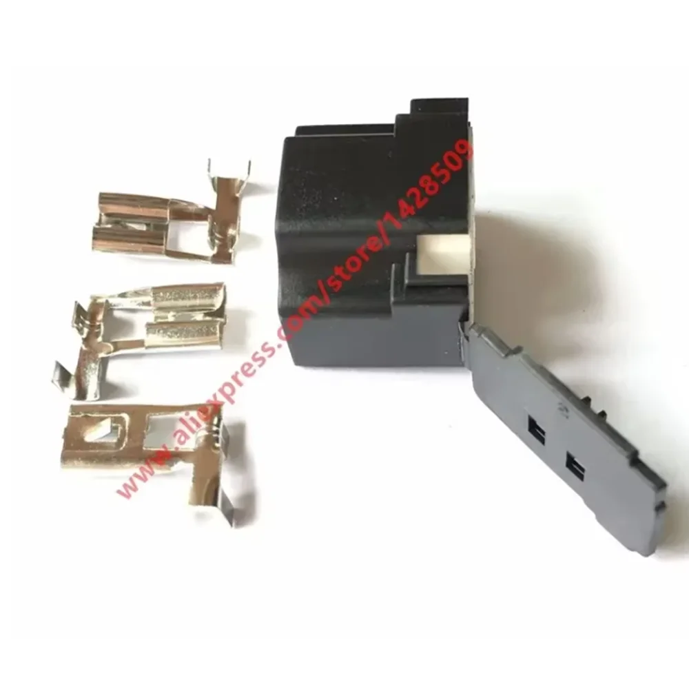 1 Set 3 Pin 7.8 H4-2B Ceramic Car Connector H4 Auto Light Lamp Holder Plug 7.8mm Lamp Plug For VW Santana 2000