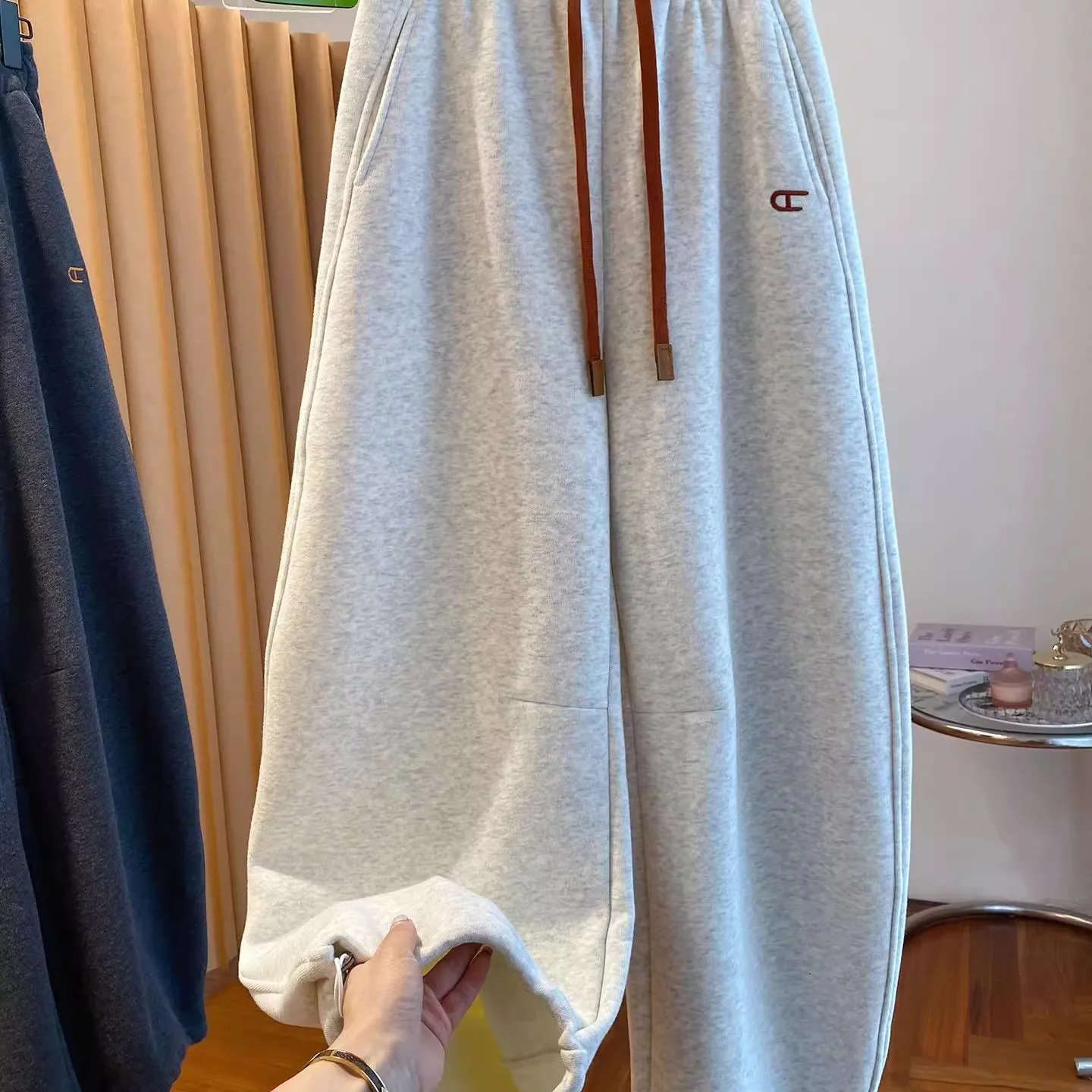 

American Sle Oversized Fce Lined Knife Sweatpants with Embroidery Dstring Trousers for Men Casual Loose Fit Long...