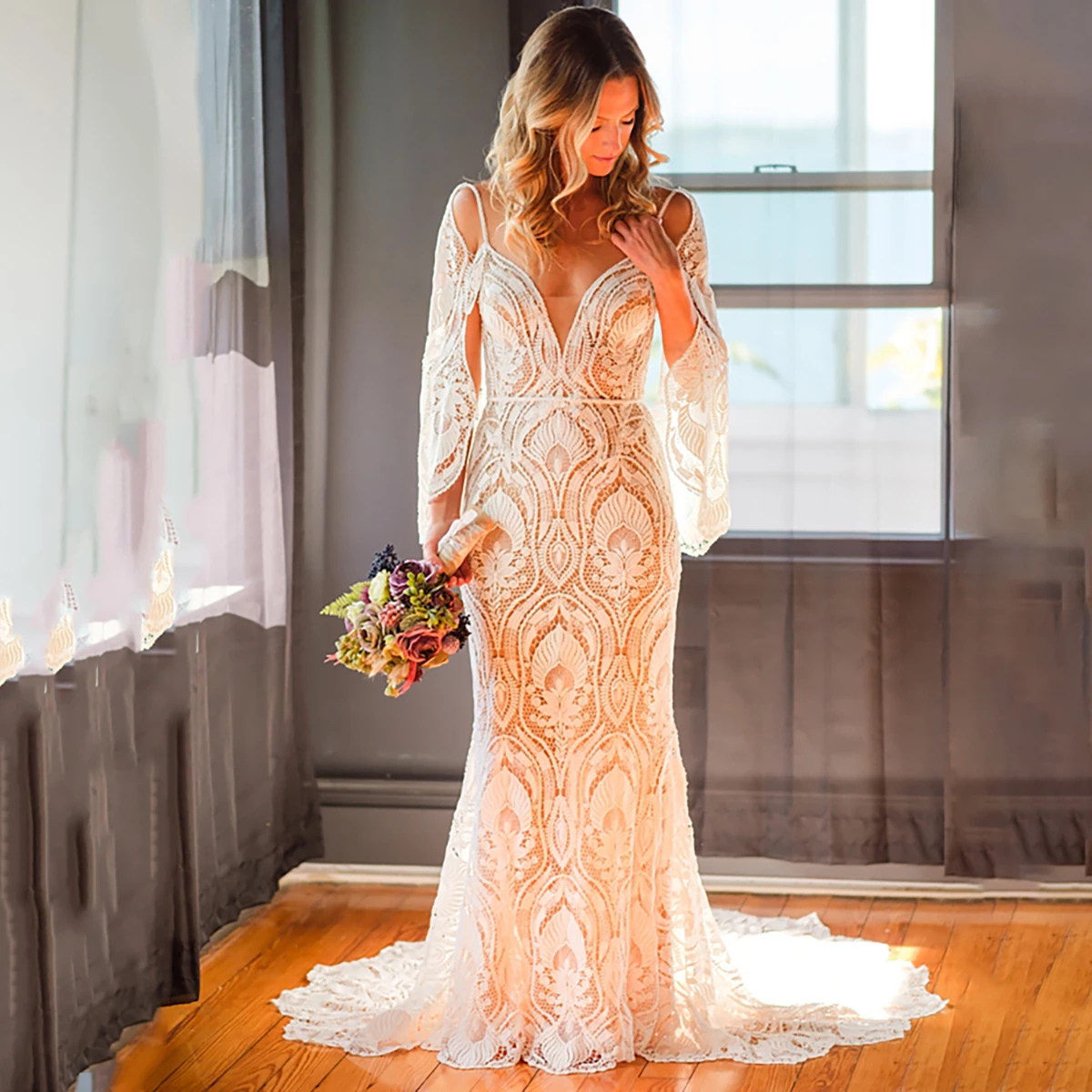 Removable Long Split Flare Sleeves Spaghetti Straps Boho Wedding Dress Open Back Mono Lace Customized Outdoor Garden Bridal Gown