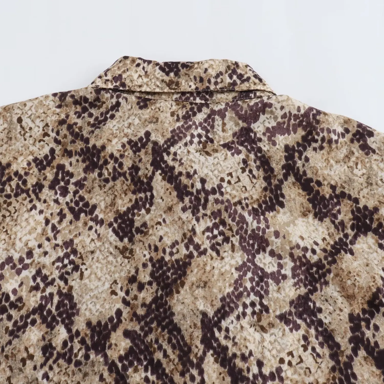 Tangada 2024 Women Snake Print Oversized Blouses Long Sleeve Female Shirts Tops 6X0260