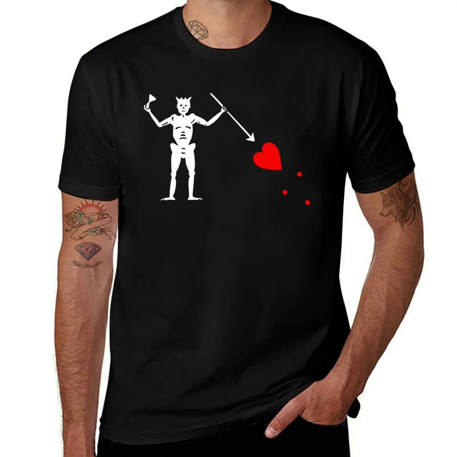

Blackbeard's Pirate Flag White Black Classic Original Skeleton and Heart T-Shirt cotton tshirt 100% T-Shirt