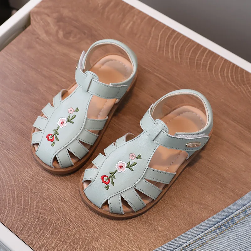 Exquisite Embroidery Girls Sandals Fashion Flowers Baby Garden Shoes Breathable Children's Casual Shoes Kids Beach Sandals