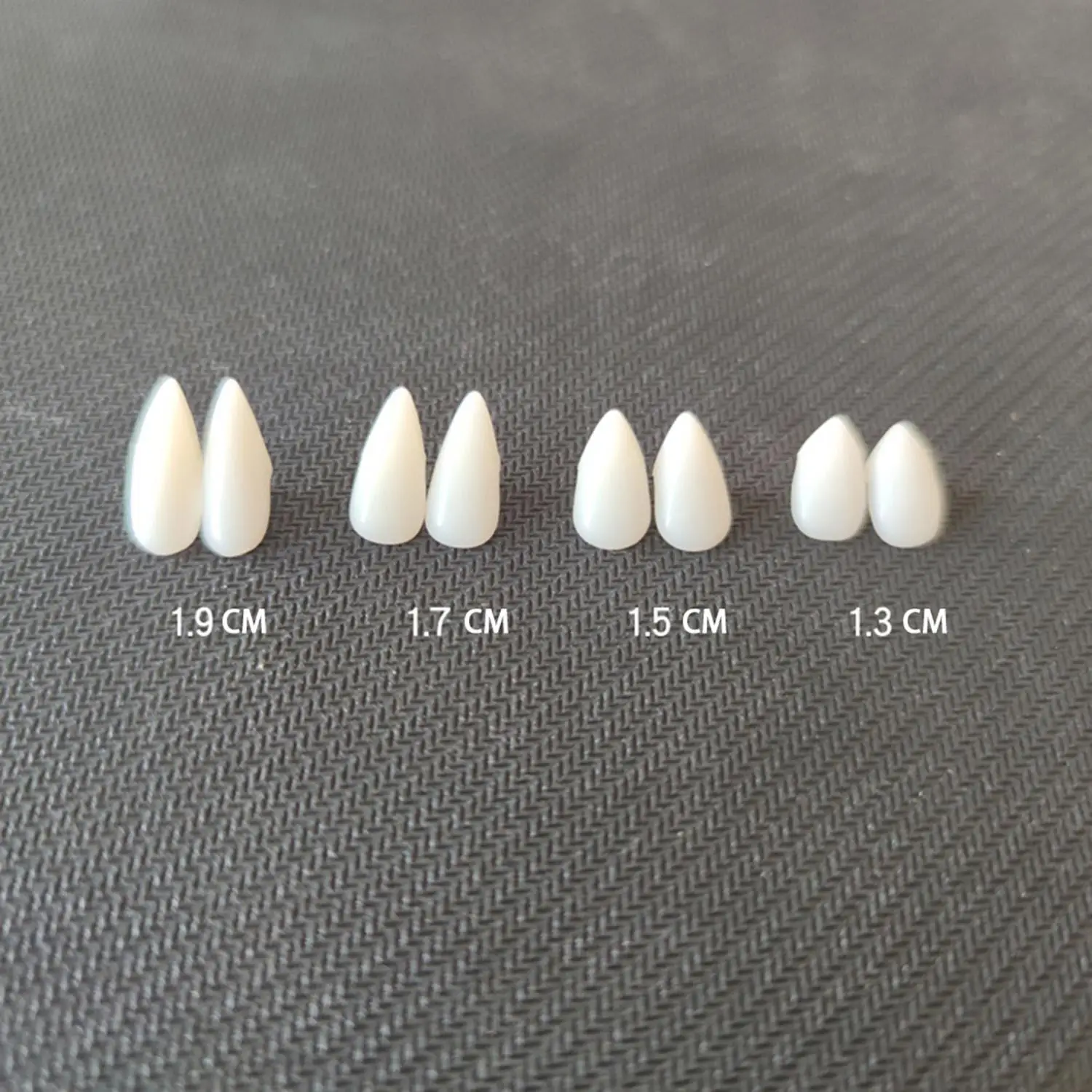 دعوى الراتنج مصاص دماء الأسنان الأنياب تجهيزات حفلة الهالوين لتقوم بها بنفسك الأسنان زائد الغراء الأسنان الدعائم تأثيري صديقة للبيئة مصاص دماء الطرف