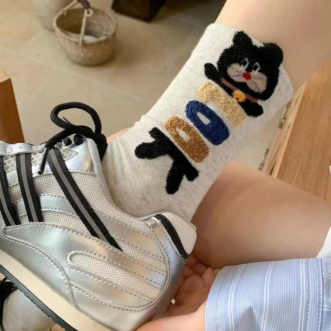 Ins Style Cartoon Cat Crew Socks Cute Letter Pattern Mid-calf Socks Spring Autumn Soft Cotton Casual Socks Mixed Random 4 Pairs
