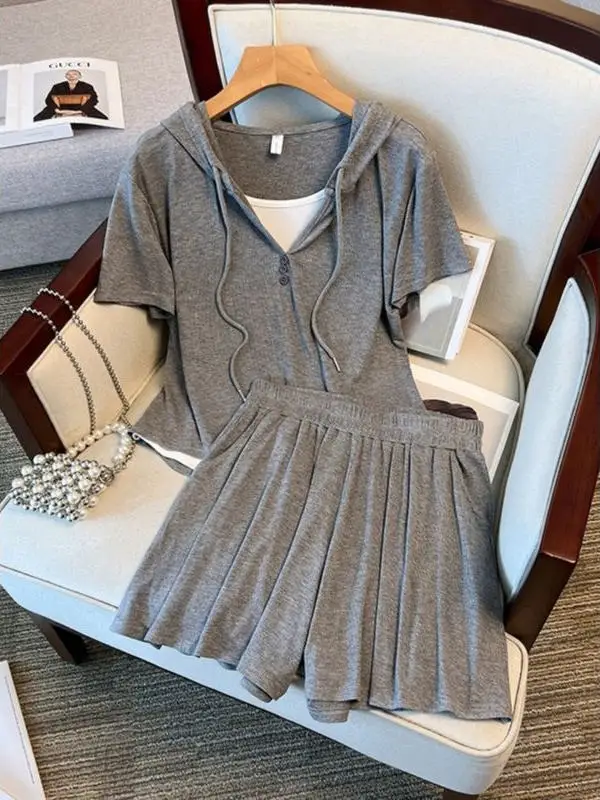 

Summer Casual Color Block Two-Piece Set Women's plus Size Top And Shorts Outfit Sporty Slimming Effect V-Neck Short Sleeve