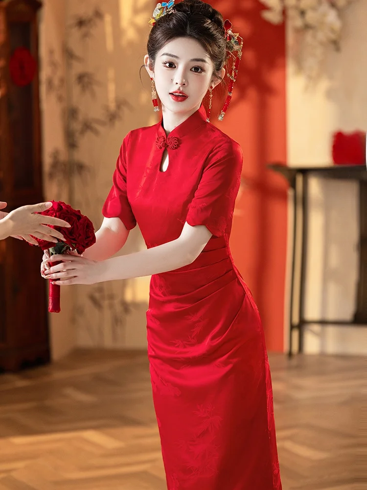 

Красное свадебное платье-ципао для женщин, новая версия 2026 года, для помолвки и церемонии возвращения домой, на заказ