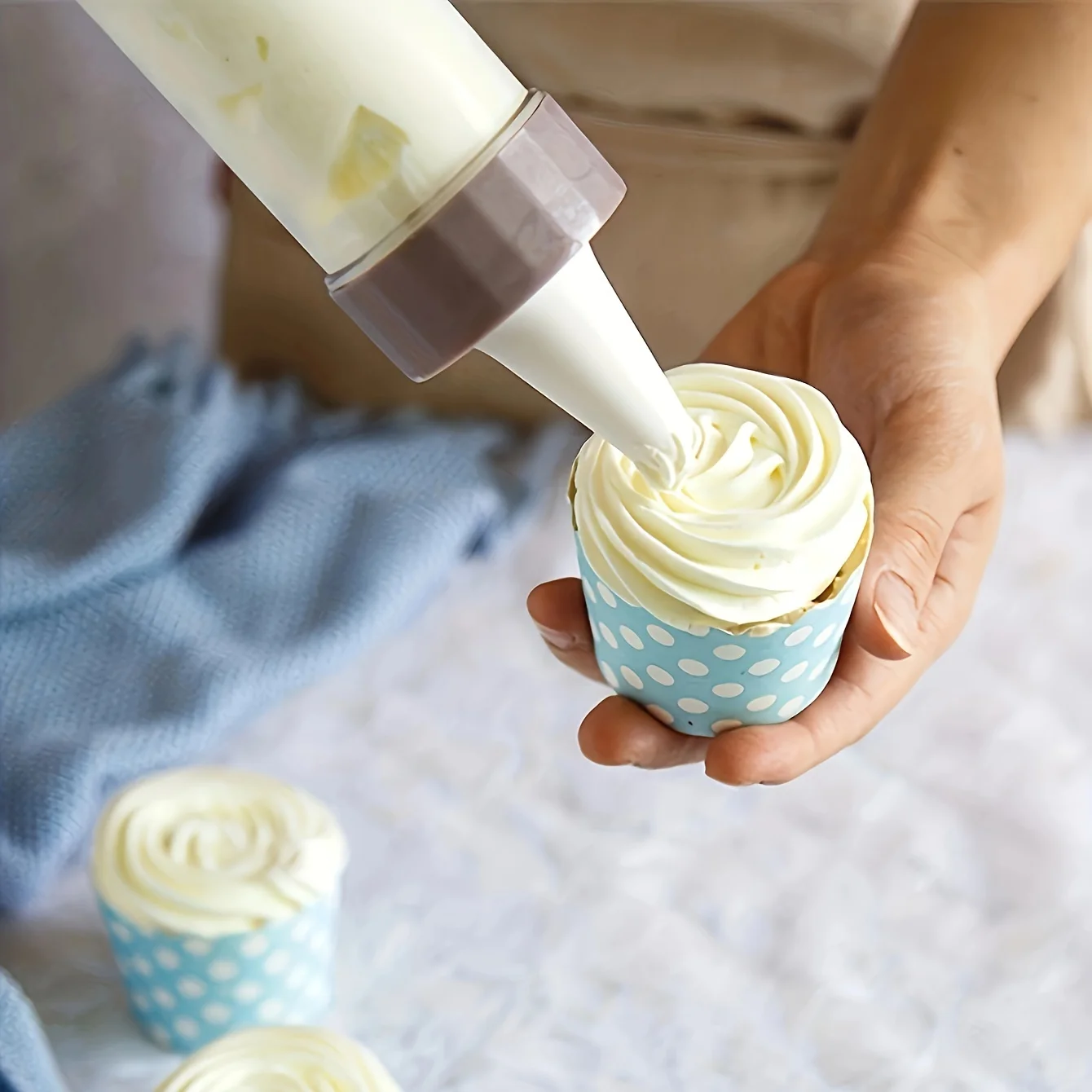 1set-Cookie press - perfect for making small cookies - includes plastic press guns and accessories - basic kitchen tools