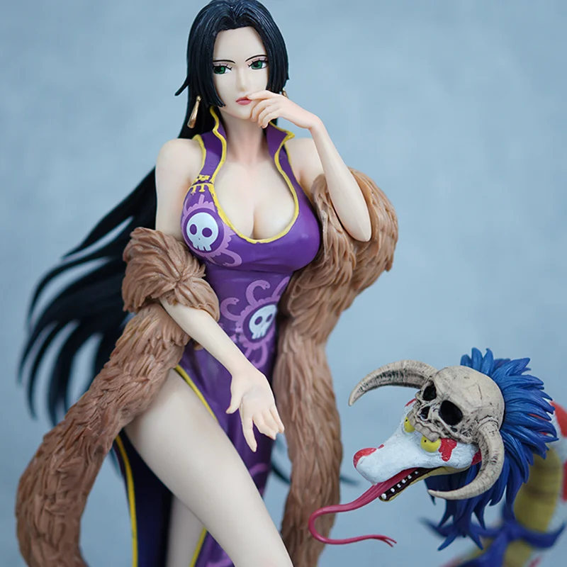 One Piece Snake Ji Female Emperor Handgefertigte Actionfigur 37 cm Animation Resonanz Ornamente Sammlerstück Handfigur