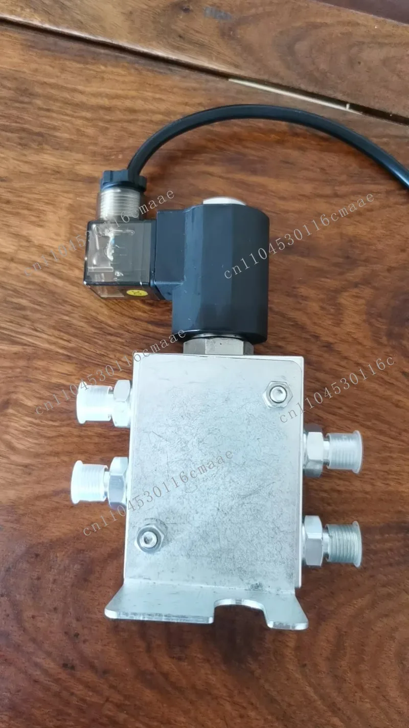 Excavator Aux Control Valve 12-24V Two Position Three Way Electromagnetic Valve Solenoid Valve for Hydraulic Log Grapple