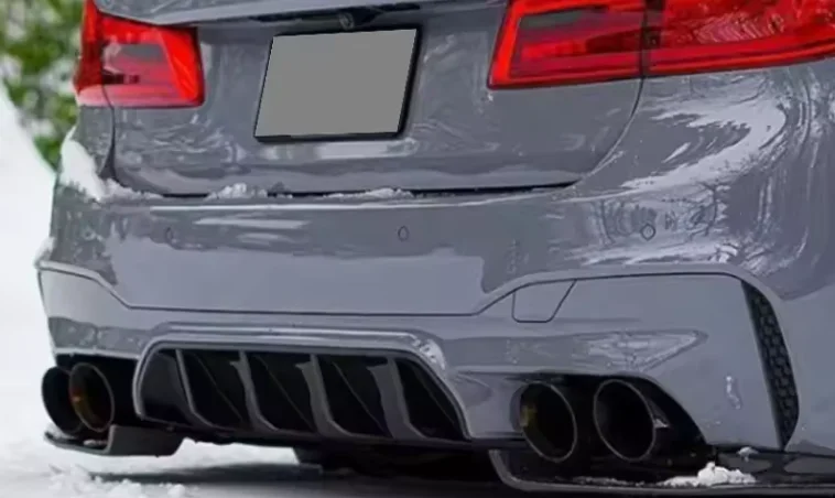 OEM Dry Carbon Fiber Rear Diffuser for 2017 for BMW M5 F90 MP Style Body Kit with Tow Hook New Condition Rear Bumper Lip