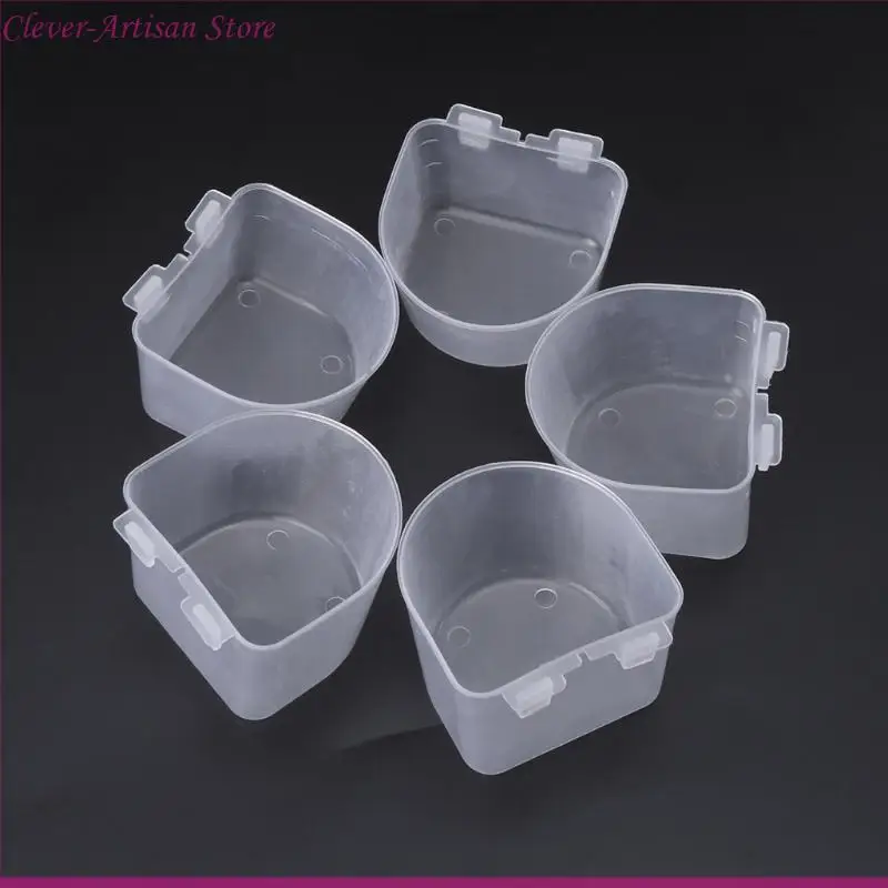 E06b 5 pcs อาหารป้อนน้ำนกชามพลาสติกสำหรับถ้วยสุ่มกรงแขวนถ้วยอาหาร