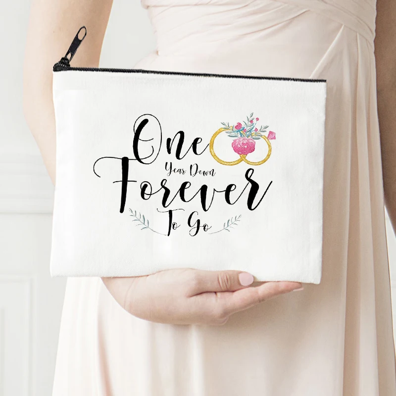 

Forever Love Makeup Bag Casual Women Cosmetic Pouch Canvas Reusable Lipstick Bag Fahsion Travel Toiletry Bags Zipper Pouch