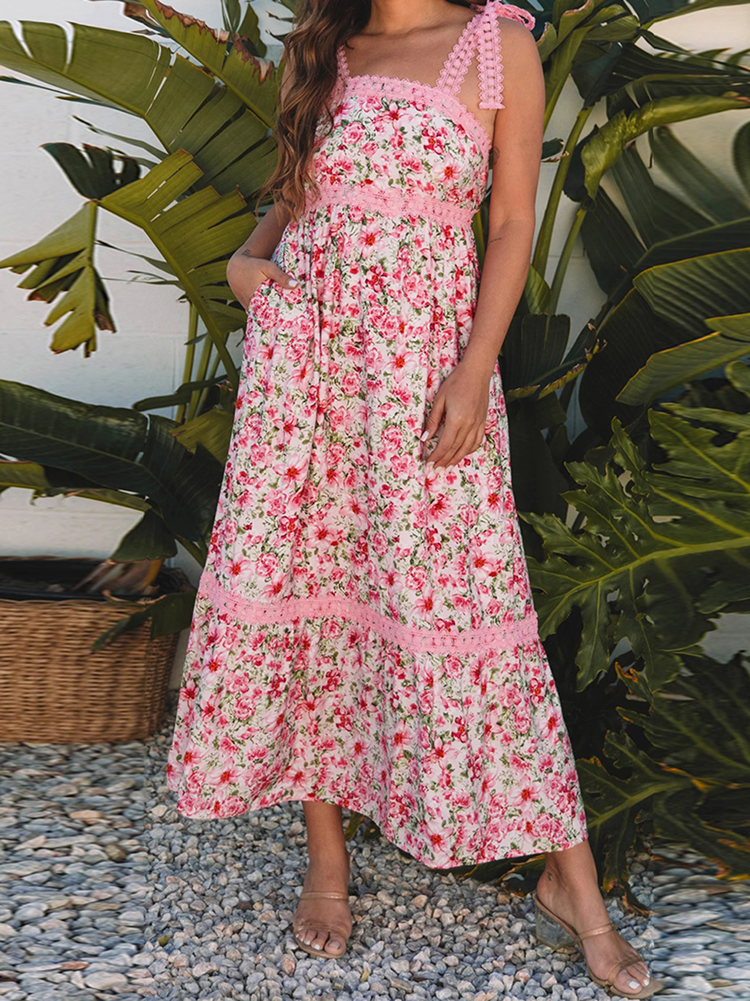 Elegante vestido de maternidad con detalles de encaje con estampado floral, hombros con lazo, diseño sin espalda, volantes y bolsillos escalonados