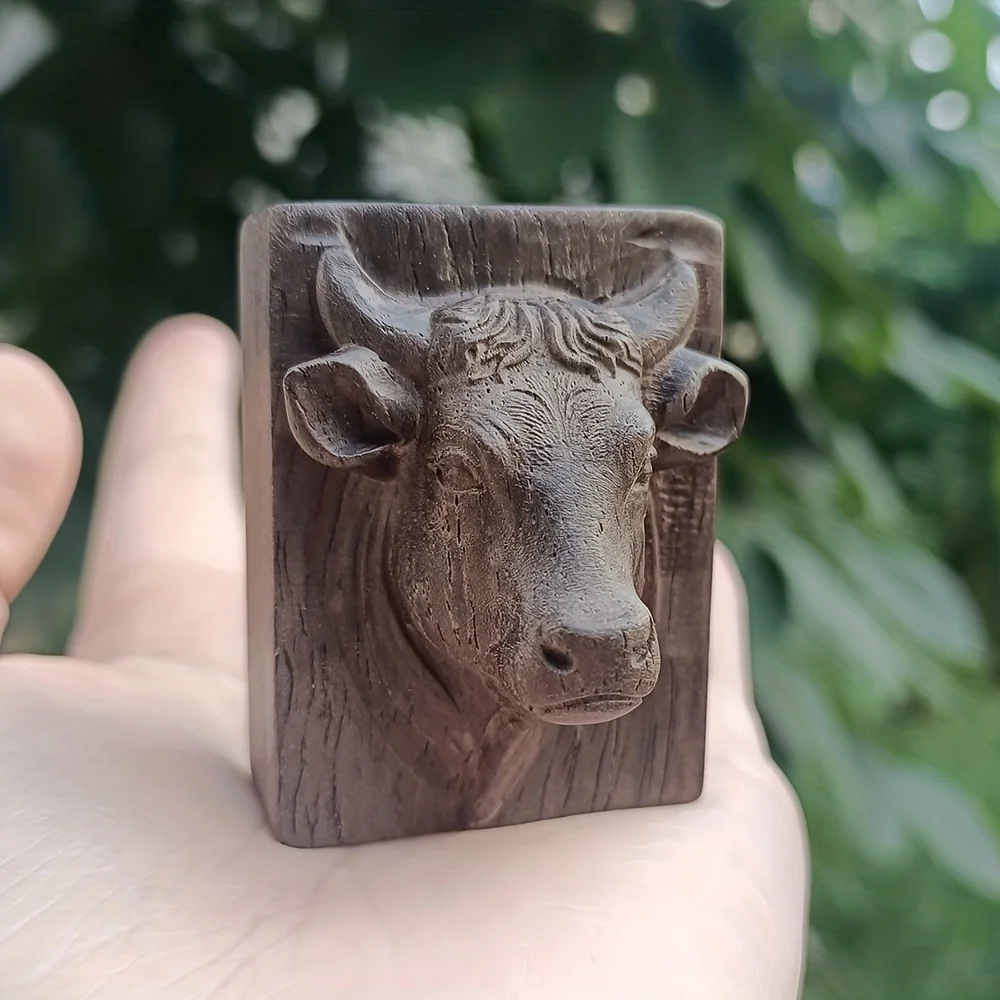 1.8 Inch Hand-Carved Wooden Creative Bull Head Ornament Suitable for Home Art Desktop Display, Tea Room Decoration, Decorative Items