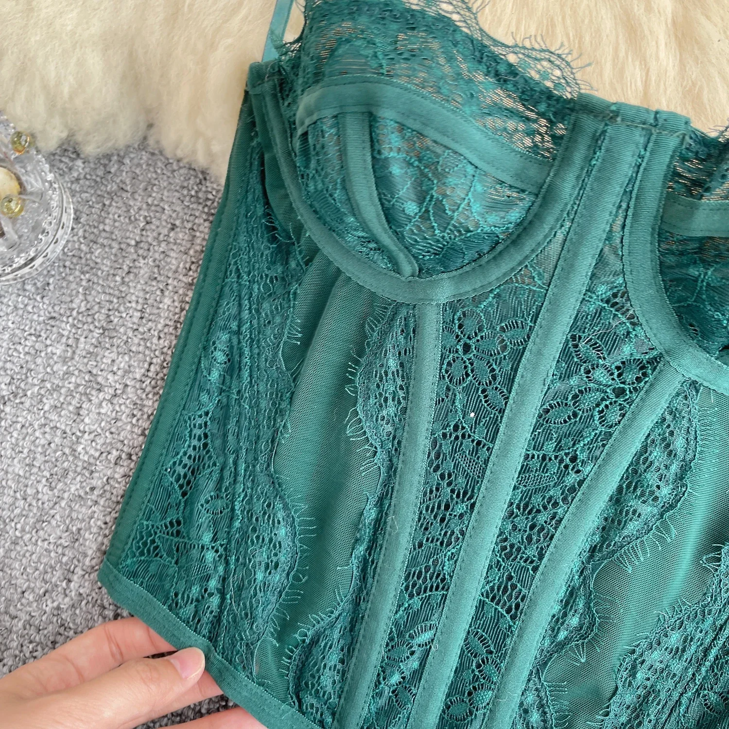 Chic Sweet Lace Camis Fashion Tank Top Basic Slim Crop Top Sexy Corset Bustier Summer hotsweet Women vintage Tops Ins