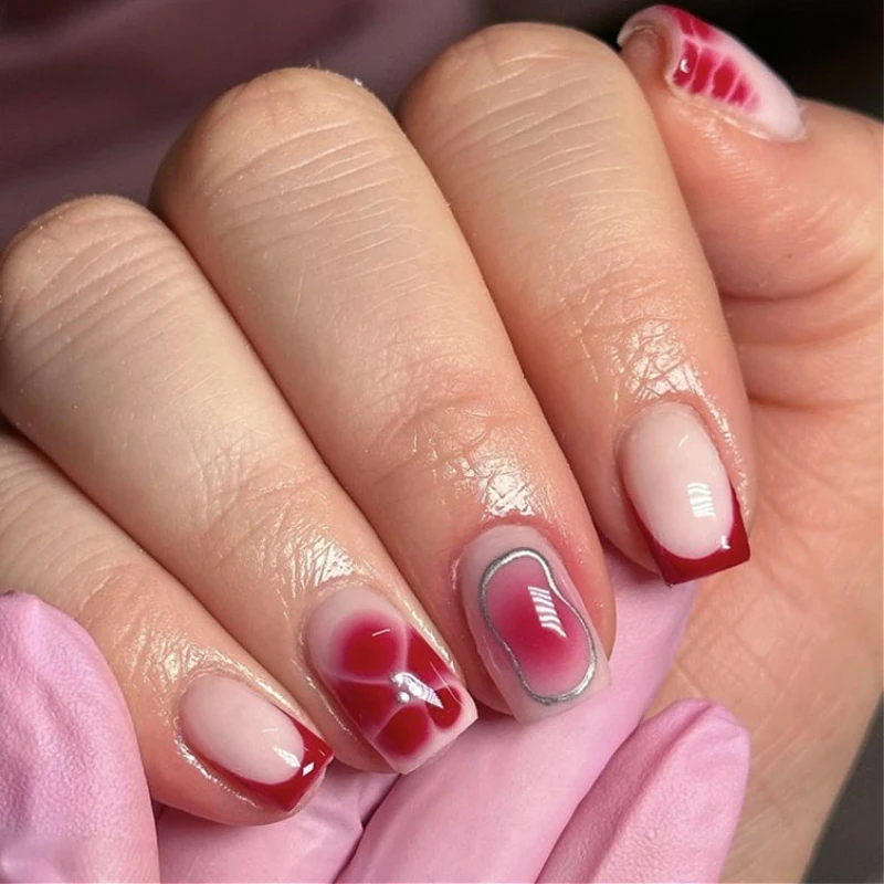 

French Red Flowers Halo Dyeing Petal Nail Art Wearable Short Square False Nails Detachable Finished Fake Nails Press on Nails