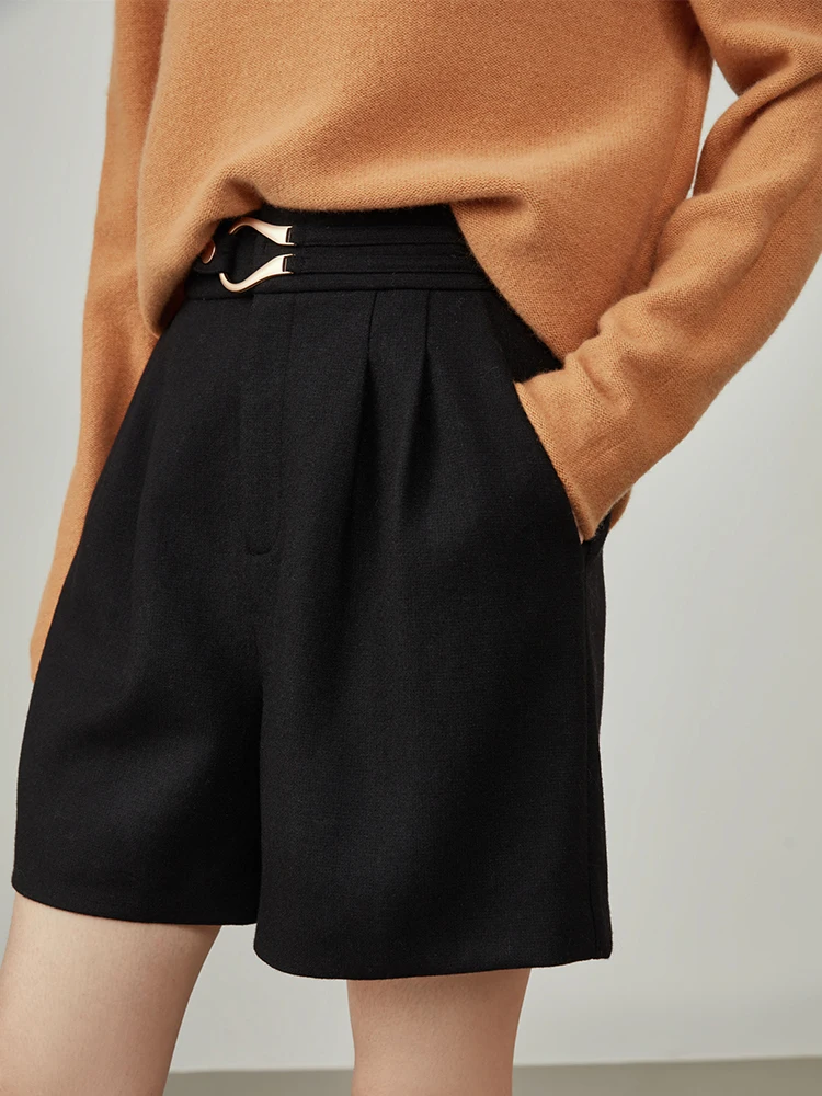 FSLE Women Winter Black Short All-match Woolen Casual Thicken Shorts 2021 Women Loose Commuter High Waist Short Pants