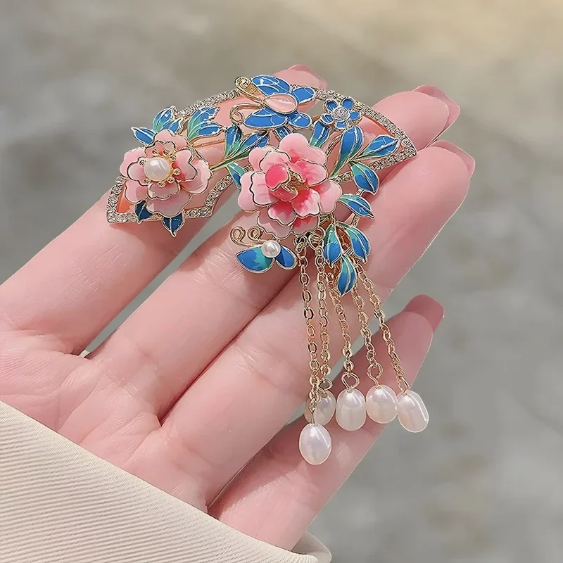 1/2Pcs Chinese Style Fashion Pearl Peony Tassels Brooch Women Pearl Rhinestone Brooch Coat Dress Lapel Pins Wedding Party Gifts