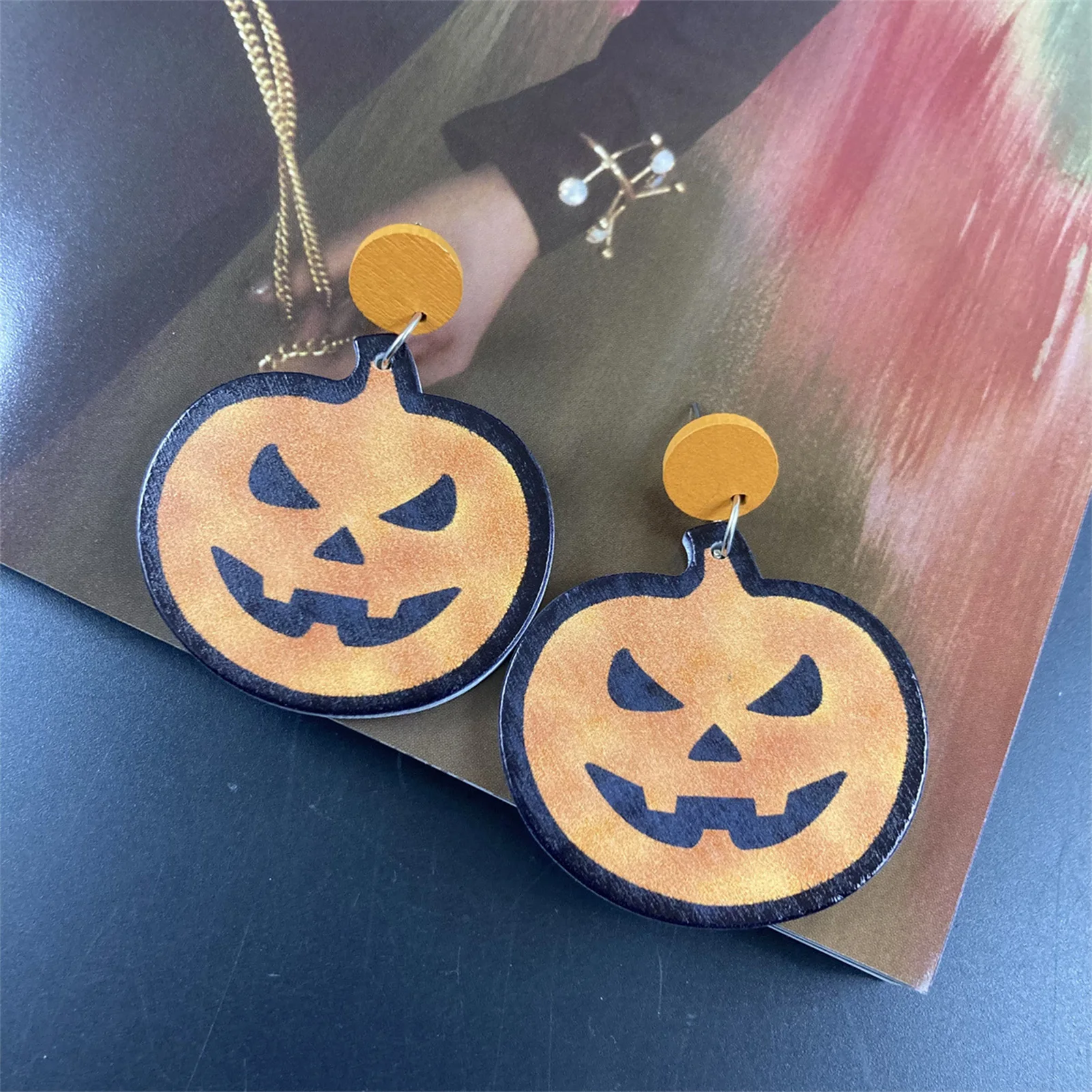 Pumpkin Wood Dangle Earrings Exaggerated Halloween Pumpkin Shape Earrings for Birthday Stage Party Show Balls