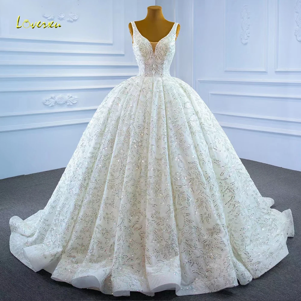Loverxu Ball Gown Shinny Wedding Dresses V-Neck Sleeveless Robe De Mariee Lace Sequined Lace Up Princess Custom Made Bridal Gown