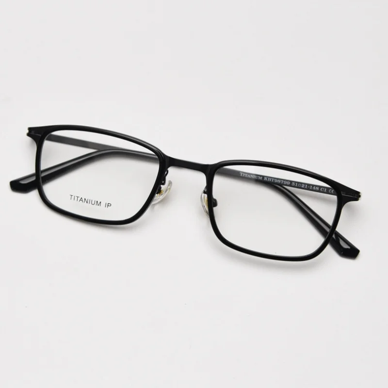 جديد خفيف ونحيف من التيتانيوم مصمم فاخر لرجال الأعمال والنساء بحافة نظارات قصر النظر بدرجة قابلة للتكوين