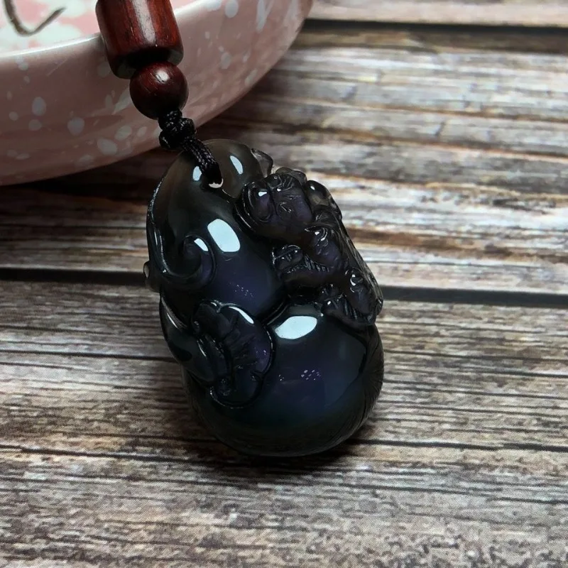 Iced Obsidian Gourd Pendant Pendant Carved Black Crystal Gift for Men and Women.