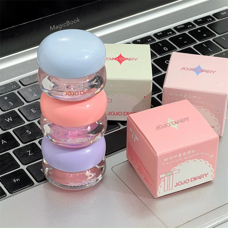 บลัชออนเนื้อครีมกำมะหยี่บางเบา สีพีชอ่อน ติดทนนาน ใช้ได้ทั้งแก้มและปาก เหมาะสำหรับนักเรียน