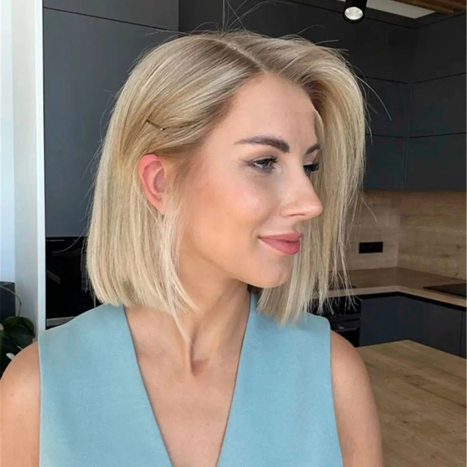 

Новый парик Bob Hair Ash Platinum Blonde из высококачественного синтетического волокна с кружевной основой, термостойкий, с возможностью свободной укладки, для повседневного использования, короткий парик для женщин.