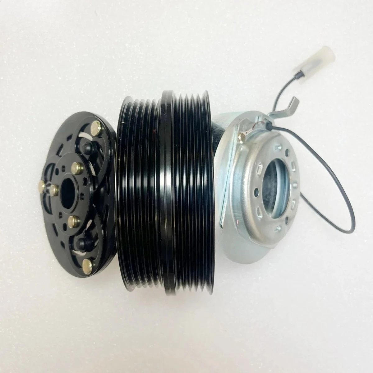 AC A/C Air Conditioning Compressor Clutch Pulley for Volvo V50 MW C30 S40 C70 II MS 2.4 2.5 T5 5060120474 30733821 30676311