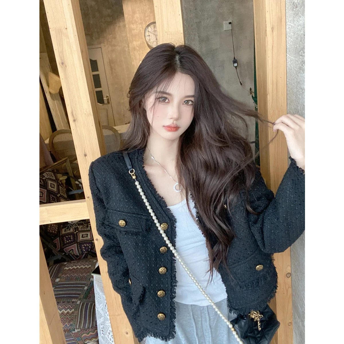 Ladies' Loose Long Sleeve Velvet Jacket 2026 Autumn New Fashion Tassel Short Coat Elegant Lady Style Polyester Fiber