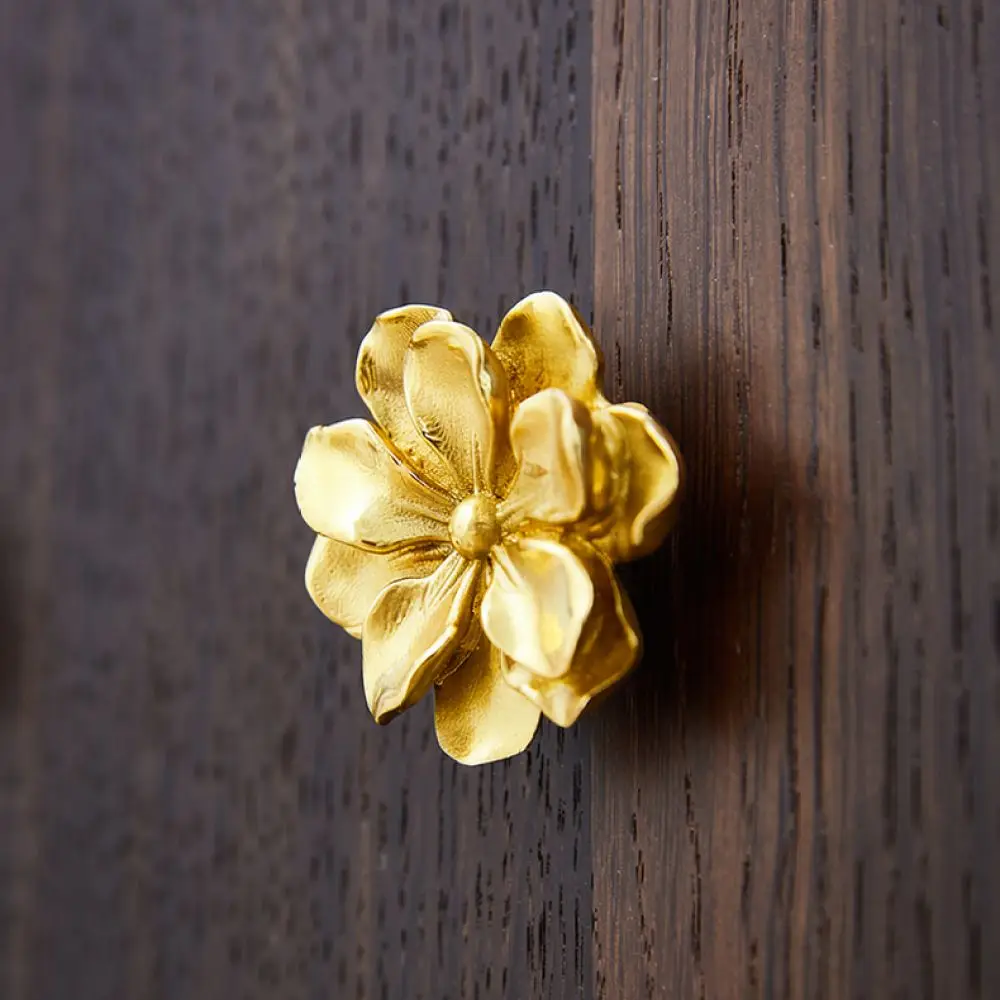 Solid Brass Floral Design Cabinet Knob Nordic Luxury Furniture Handle Modern Drawer Puller For Dresser Wardrobe Decor