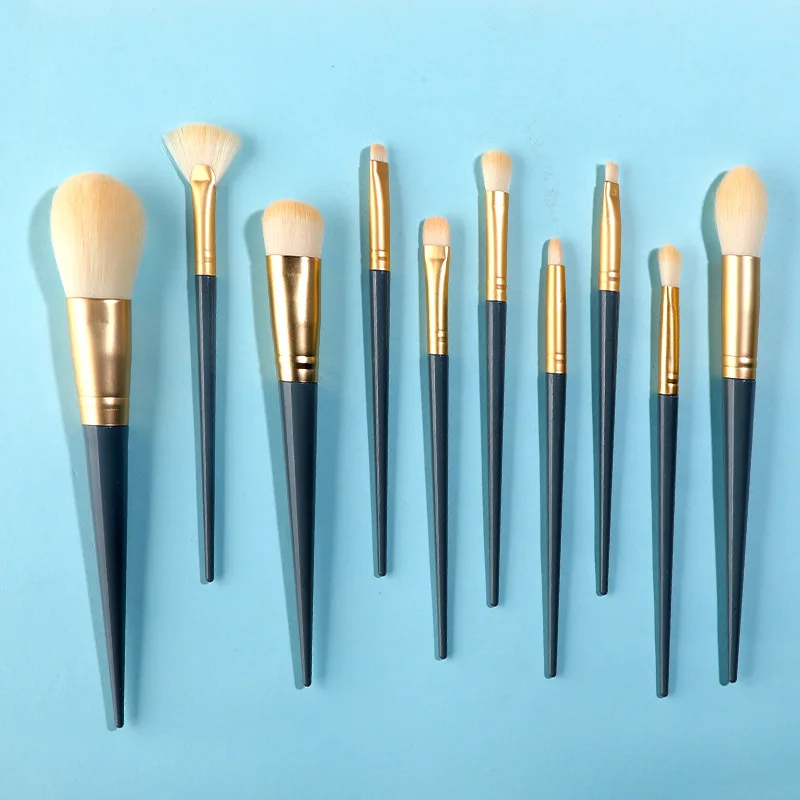 10 PCS Makeup Brushes Set Women Cheap Soft Blush FoundationBlending Concealer Eye Shadow Brush New Rare Beauty Tools Accessories