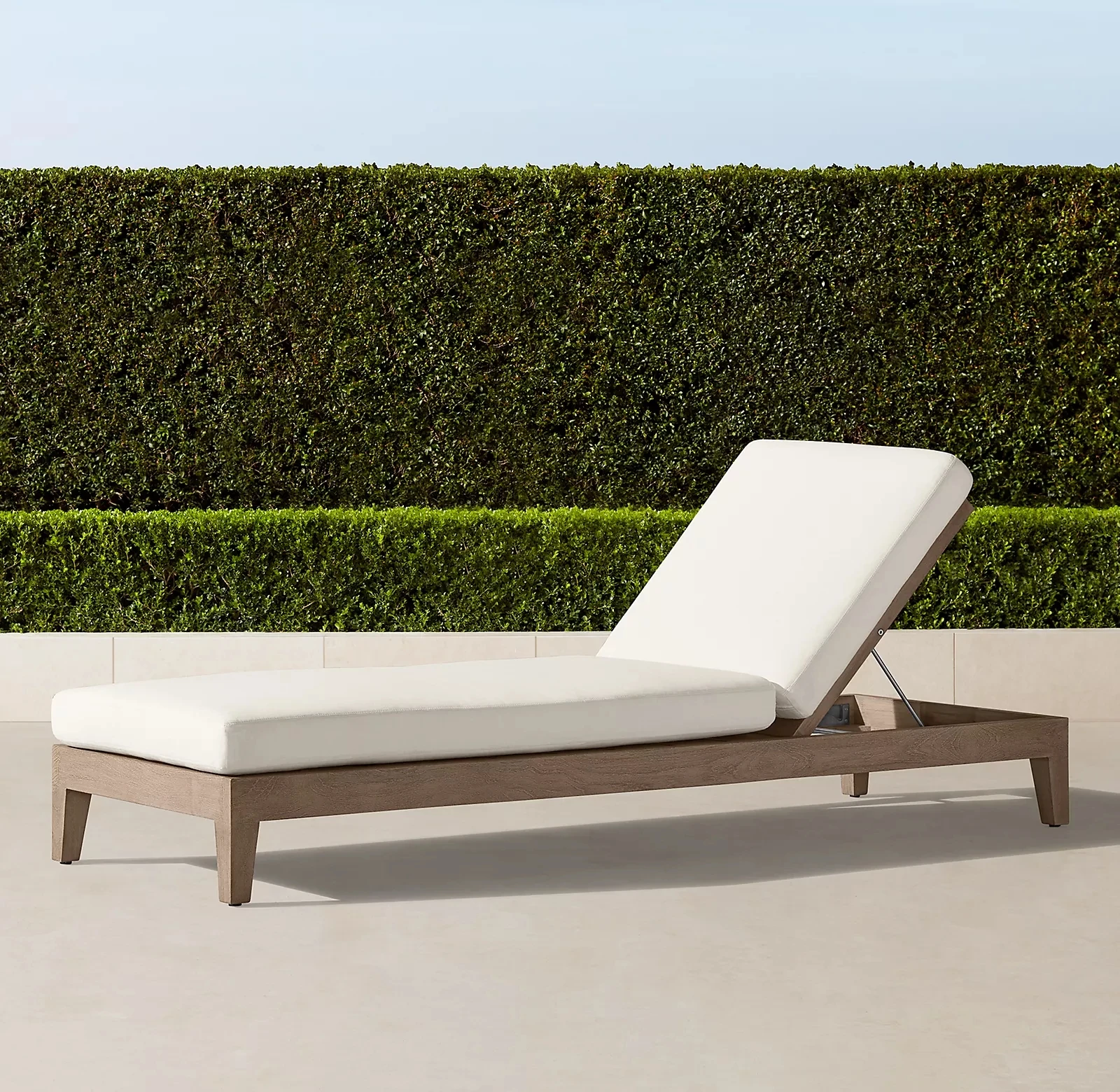

Factory Hot Selling Outdoor Teak Lounge Chair Terrace Swimming Pool Chair Sun Bed Villa Hotel Garden Sofa Bed Furniture