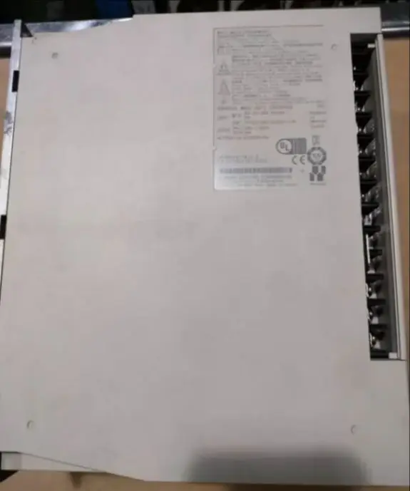 Original Genuine SGD7S-330A30A002 Used Servo Drive，SGD7S 330A30A002，Fast shipping，in stock