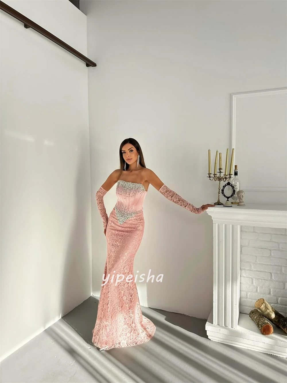 تخصيص جودة عالية الكلاسيكية الدانتيل حجر الراين الطية حورية البحر حمالة فساتين طويلة فساتين مناسبة مخصصة الأحجام المتاحة