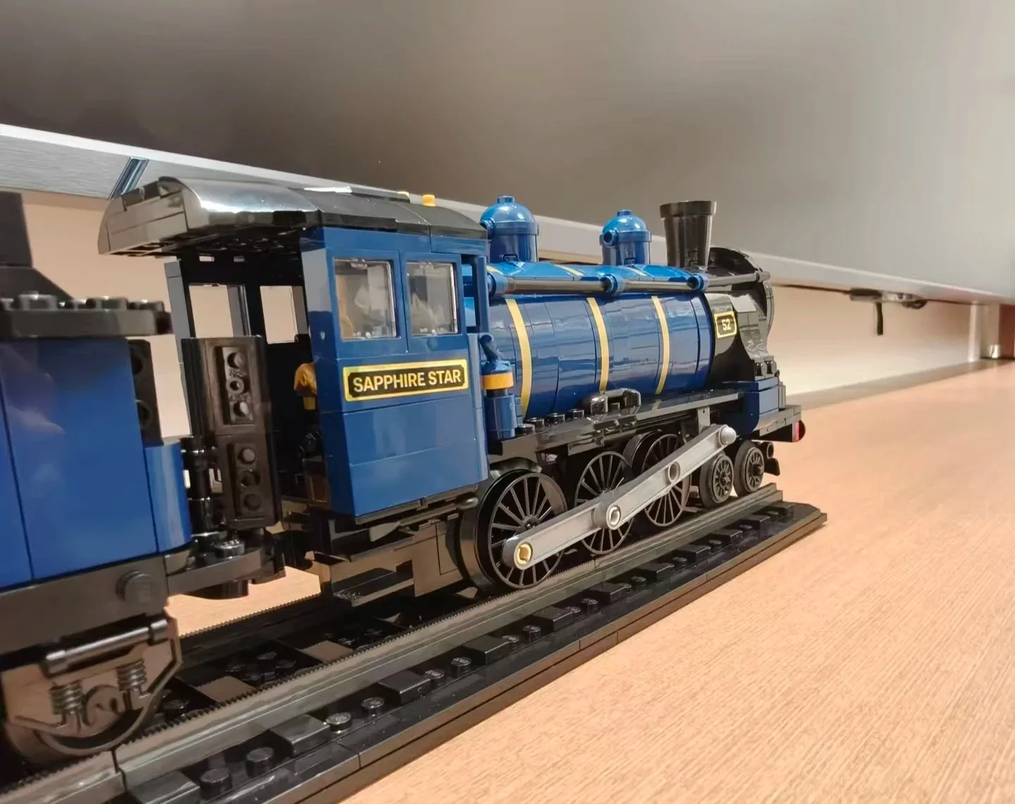 MOC 21344 حافظة القتل الفنية Orient Express Train Murder Case140th الذكرى الفاخرة نموذج القطار الأسطوري هدية #6