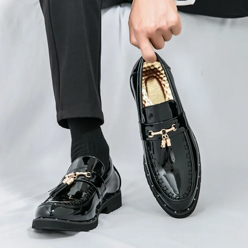 Bright Color British Style Men's Loafers Versatile Tassel Formal Business Shoes Comfortable Slip-on Male Casual Leather Shoes