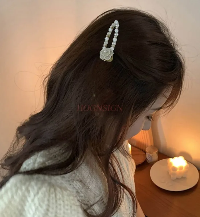 Water diamond, one line camellia flower duck beak clip edge hair accessory