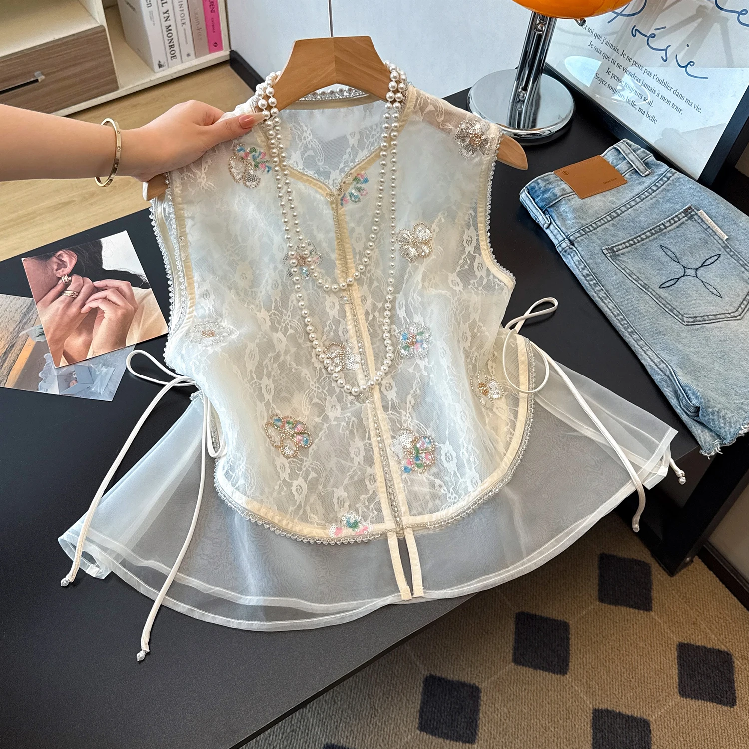 

Retro Chinese Style Sequin Embroidered Vest Sleeveless Thin Mesh Sensation Top Women's Summer Fashion Traditional Costume