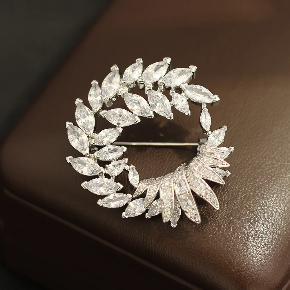 High-end Minimalist Full Micro-inlaid Zircon Wheat Ear Flower Wreath Brooch Temperament Suit Jacket Pin Accessories for Women