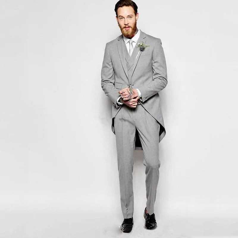 

2023 Classic Men Suits Grey Long Tailcoat Wedding Groom Tuxedos Tailor Made Morning Dinner Groomsmen Fromal Party Suits 3 Pieces