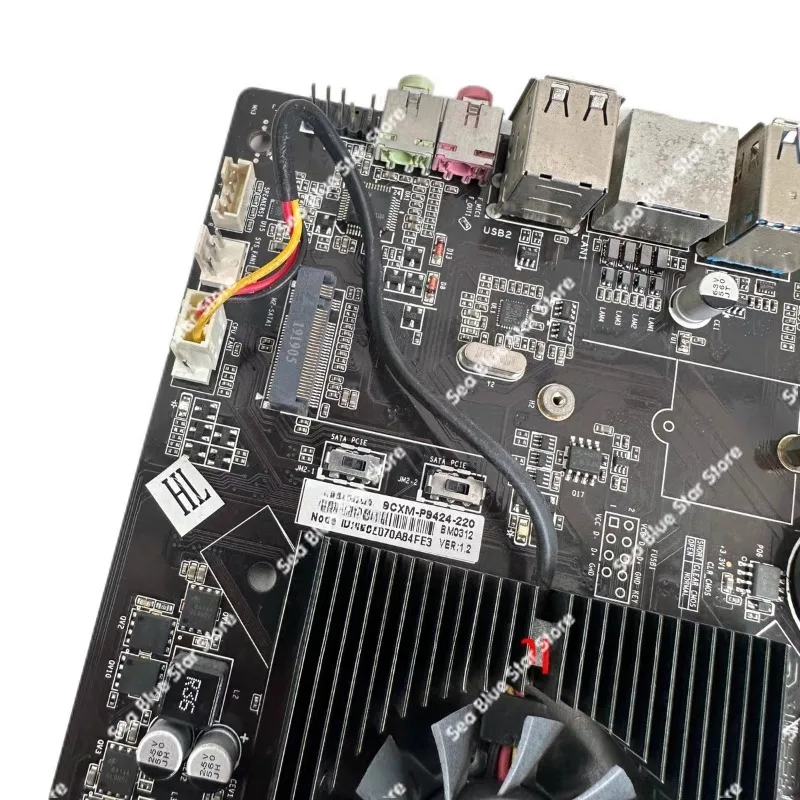 Industrial Control Main Board 7110T Onboard E2-7110 CPU Small Main Board ITX USB3.0 DC Main Board Used Disassembly