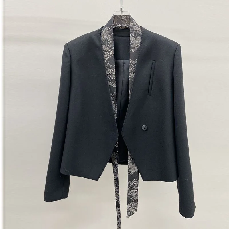Hebe Style High Quality Personality Match Short Collarless Women's Suit Jacket 2026 New Fashion Versatile Polyester Fiber