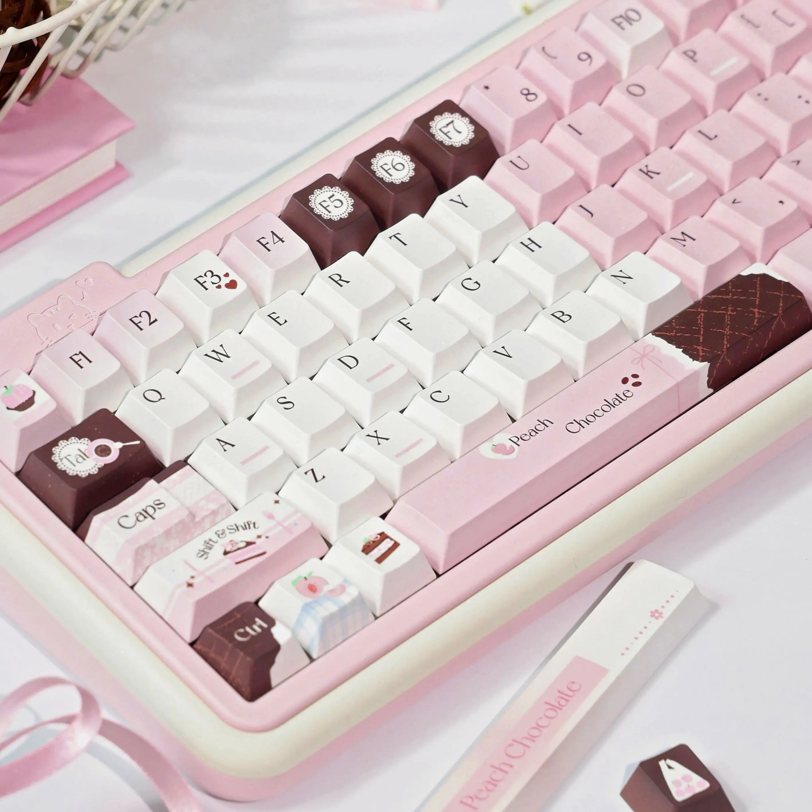 Pink Chocolate Theme Keycaps Set PBT Sublimation Keyboard Caps Customized FOA Cherry Profile Keycaps for Mechanical Keyboard
