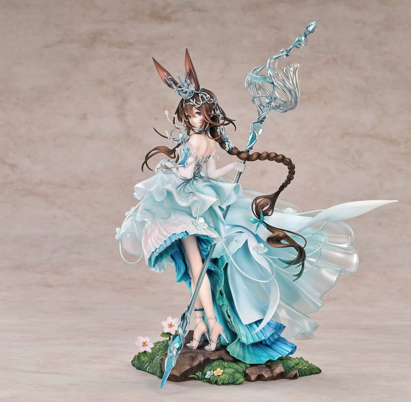 

Новая модель: Коллекционная фигурка персонажа Амии из игры Arknights, аниме-статуэтка, мультяшная скульптура, экшн-фигурка