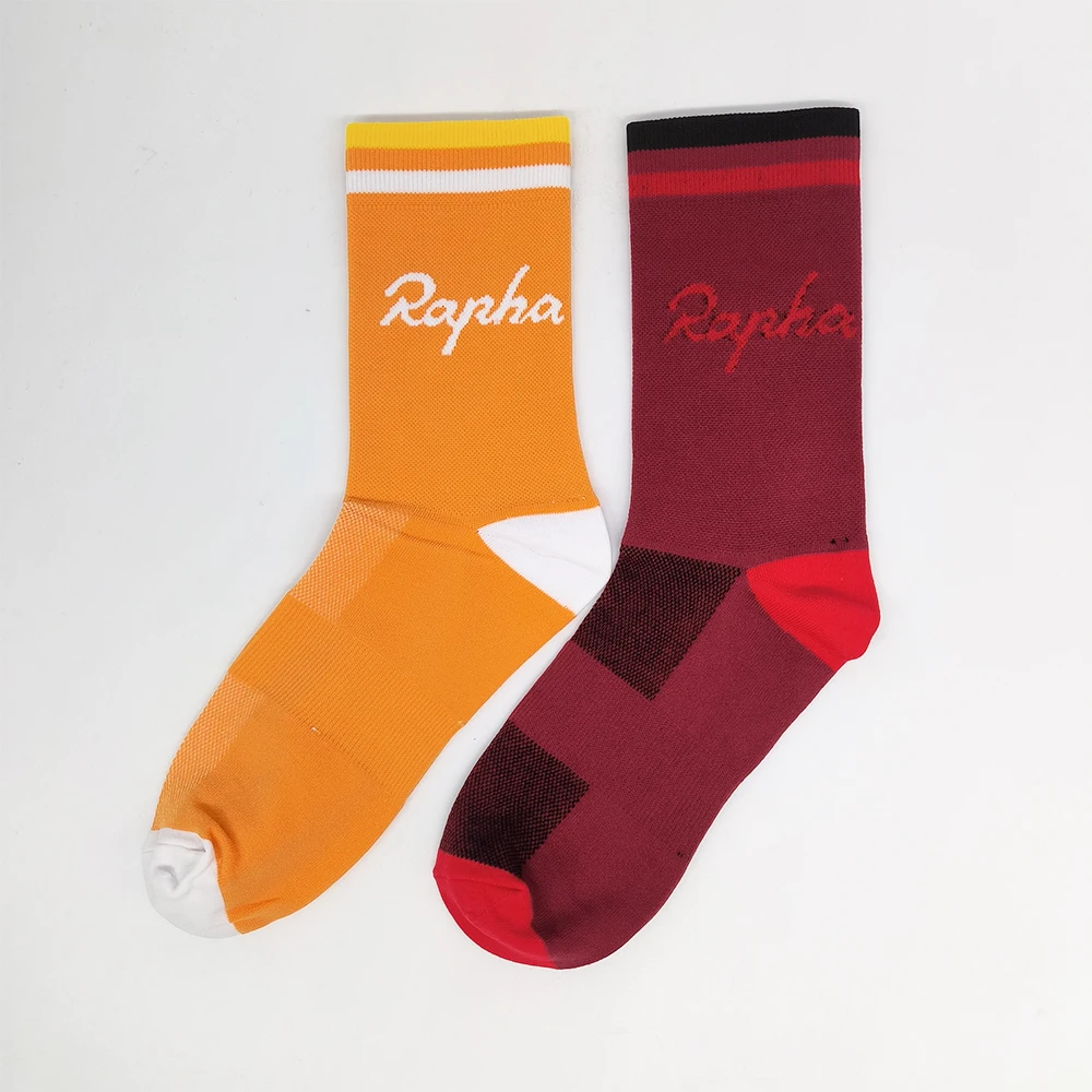 2 pairs of socks in different colors, combined for sports cycling, cycling, basketball, running, hiking, and shock absorption