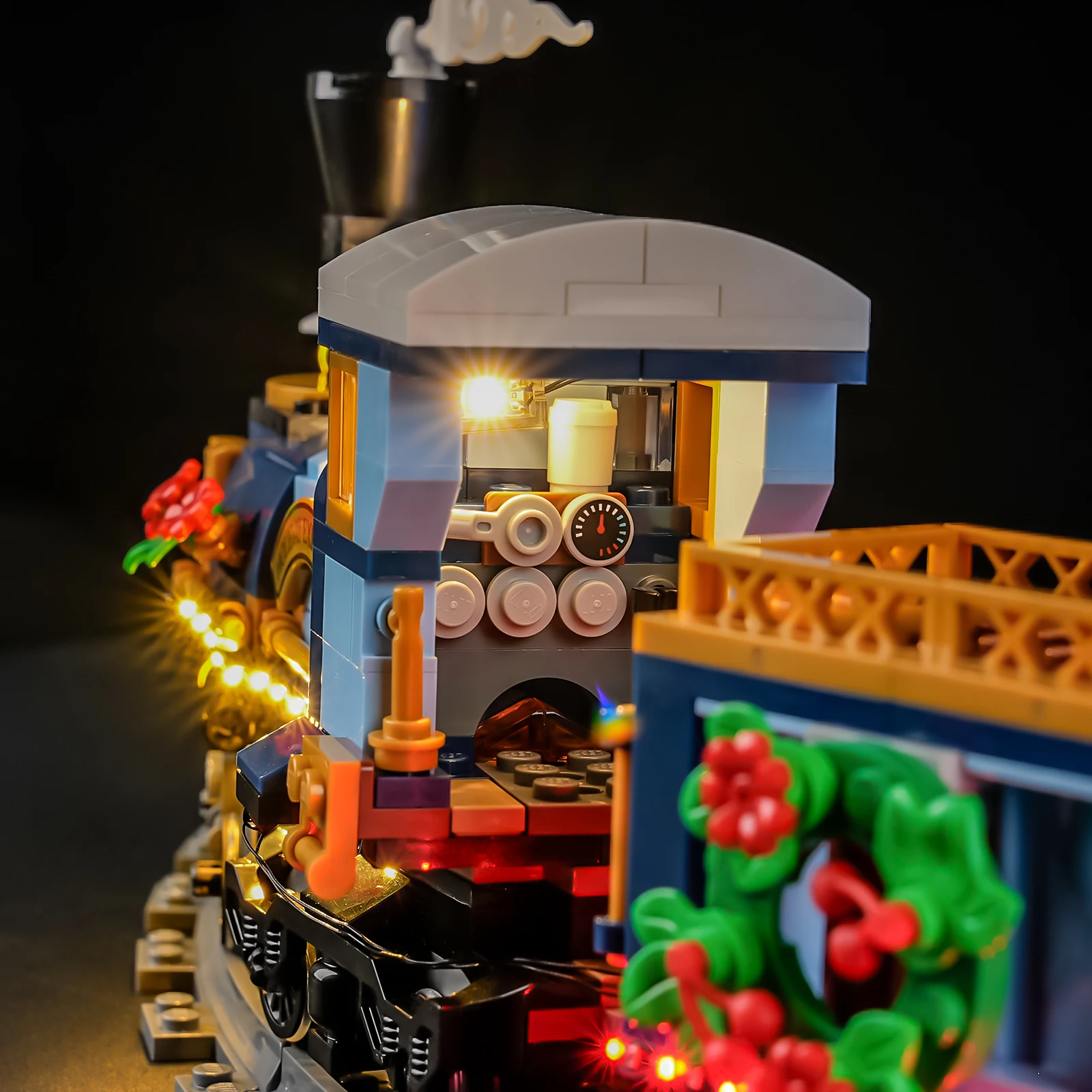 مجموعة إضاءة LED عالية الجودة لـ Lego Bricks 10361 (إضاءة LED فقط، بدون نموذج كتل) مصنوعة من أجل المتانة والجودة العالية