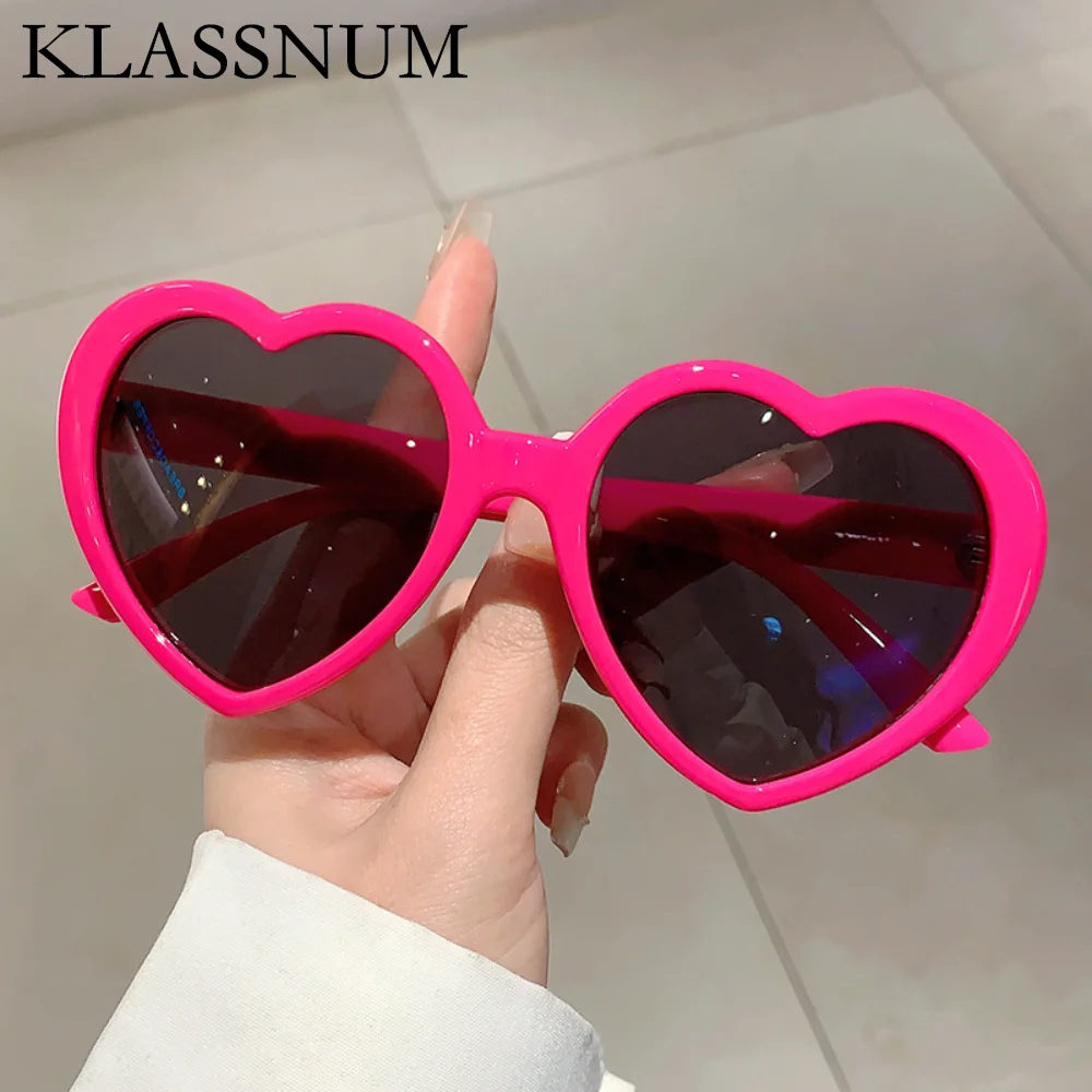 2024 New Fashion Oversized Love Heart Sunglasses Multicolor Shades for Women Trendy Brand Design Gradient Eyewear UV400 Goggles