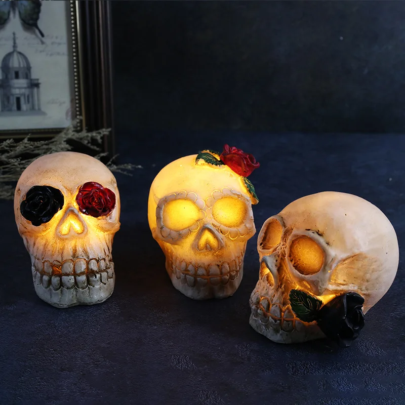 Neue Halloween leuchtende Harz Schädel LED Horror Schädel Prop Halloween Dekoration