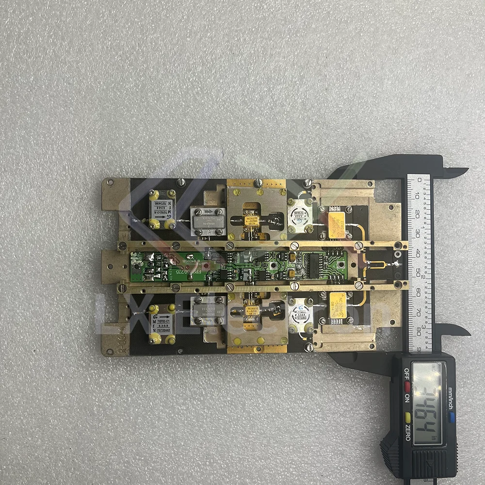 1pcs 5.3-5.9GHz microwave power amplifier board. VJX2025A driven, NC3027S-5258 dual-board combined, 10W output.